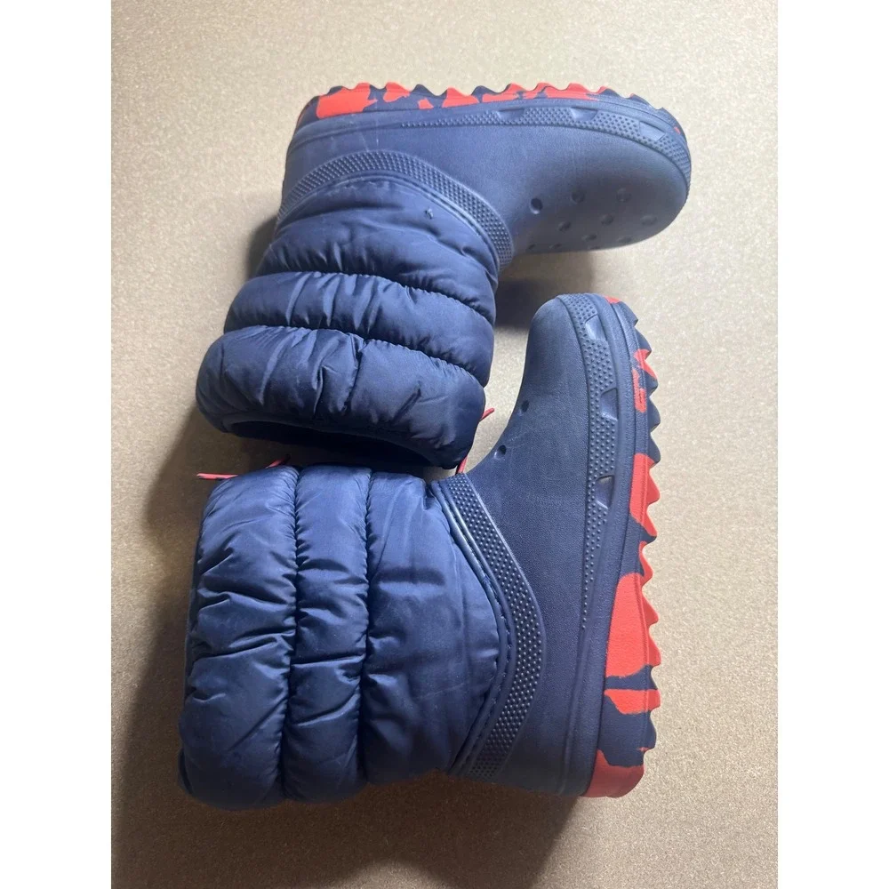 Crocs Kids Classic Neo Puff Winter Boots Navy Blue‎ Red Camo 207275 J2